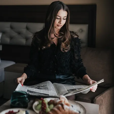 Business - Location 3*