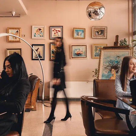 Хотел Business - Location