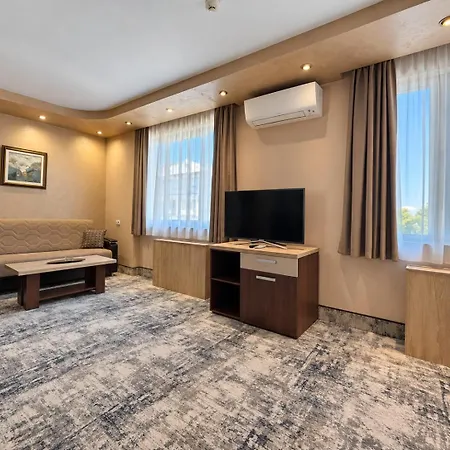 Business - Location 3*