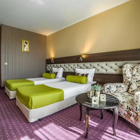 Business - Location 3*