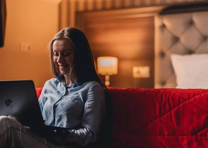 Business - Location 3* 플로브디프